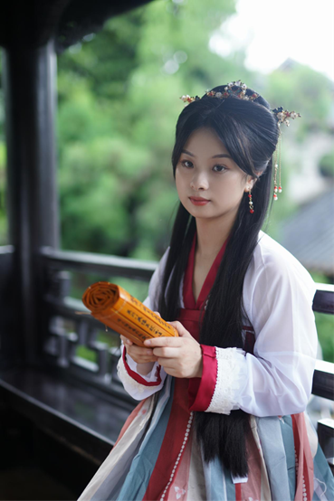 李春燕2.png